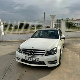 Mercedes-Benz C350 2012