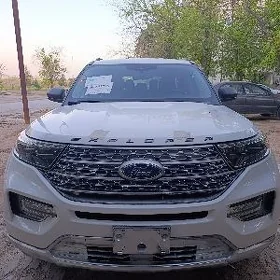 Ford Explorer 2021
