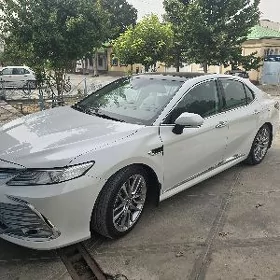 Toyota Camry 2020
