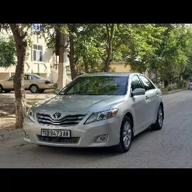 Toyota Camry 2011