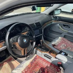 BMW E39 2002