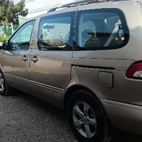 Toyota Sienna 2002