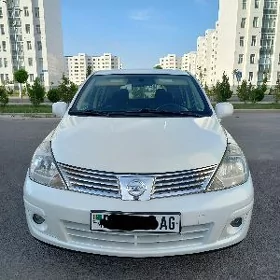 Nissan Versa 2010