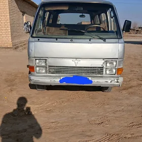 Toyota Hiace 1990