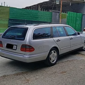 Mercedes-Benz E320 1999