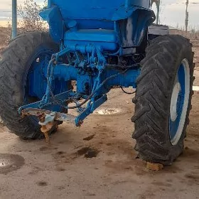 MTZ T-28 2000