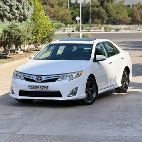 Toyota Camry 2014