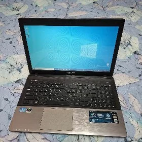 Ноутбук ASUS