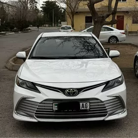 Toyota Camry 2019