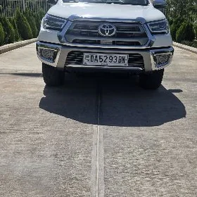 Toyota Hilux 2022