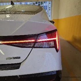 Hyundai Elantra 2025