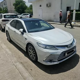 Toyota Camry 2023