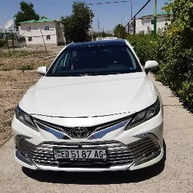 Toyota Camry 2018