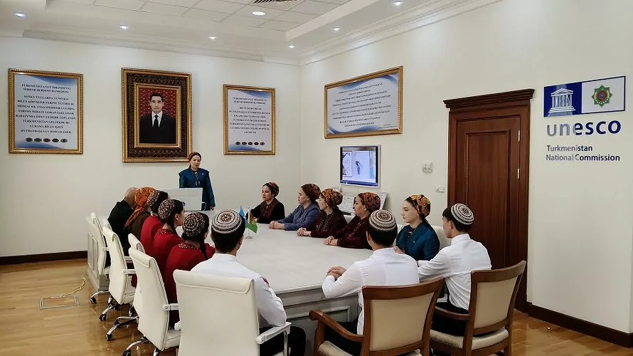 Türkmenistanda tebigatçylar üçin iki günlük ekologiýa çäresi guraldy - img 2