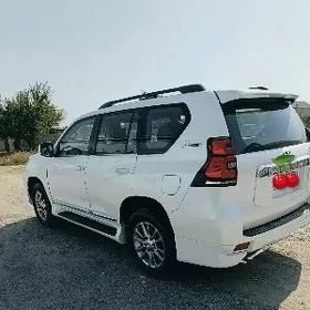 Toyota Land Cruiser Prado 2013