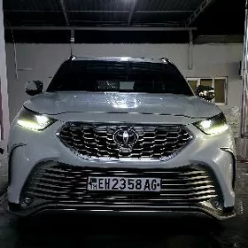 Toyota Highlander 2022