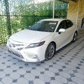 Toyota Camry 2022