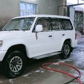 Mitsubishi Pajero 1998