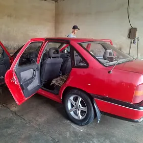 Opel Vectra 1990