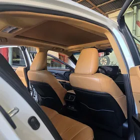 Lexus ES 350 2023