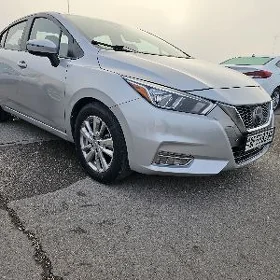 Nissan Versa 2021