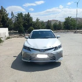 Toyota Camry 2022