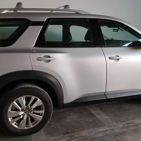 Nissan Pathfinder 2023