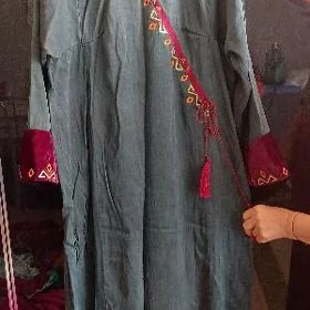 платья
