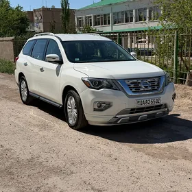 Nissan Pathfinder 2019