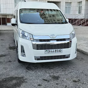 Toyota Hiace 2021