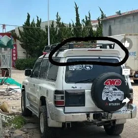spoyler pajero