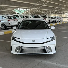 Toyota Camry 2025