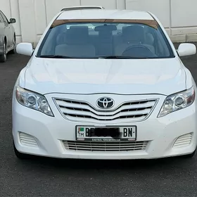 Toyota Camry 2010