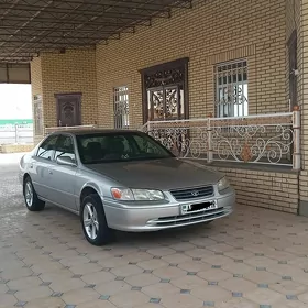 Toyota Camry 2001