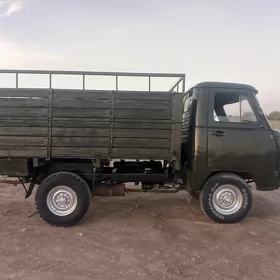 UAZ Profi 1988