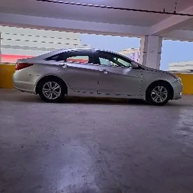Hyundai Sonata 2012