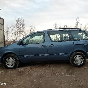 Toyota Sienna 1999