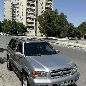 Nissan Pathfinder 2003