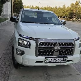 Mitsubishi L200 2025