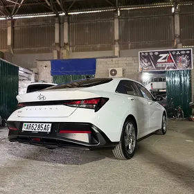 Hyundai Elantra 2026