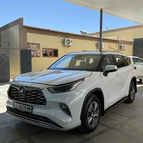Toyota Highlander 2022