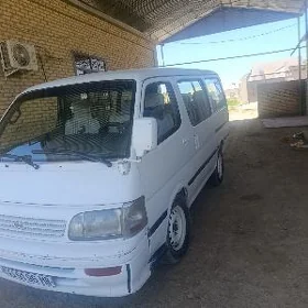 Toyota Hiace 1990