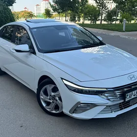 Hyundai Elantra 2025