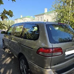 Toyota Sienna 2001