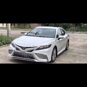 Toyota Camry 2021