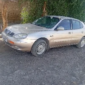 Daewoo Leganza 1998