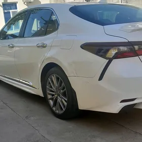 Toyota Camry 2021