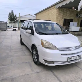 Toyota Sienna 2005