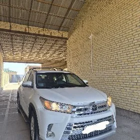 Toyota Highlander 2019