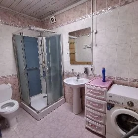  Satlyk jaý